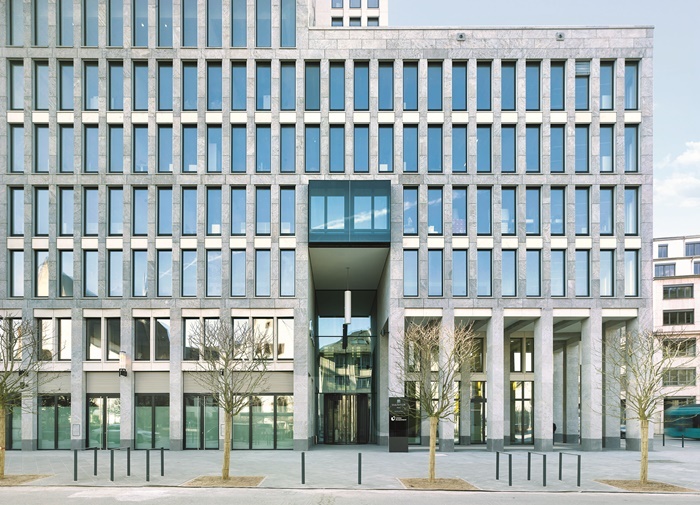 Okucia Roto do okien aluminiowych z certyfikatem