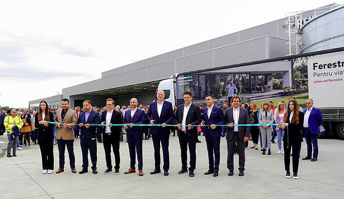 REHAU Window Solutions konsekwentnie  inwestuje i rozwija się – w Europie Środkowej  i na całym świecie