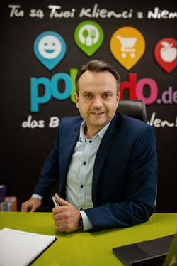 na zdjęciu właściciel firmy Artur Kasiubowski